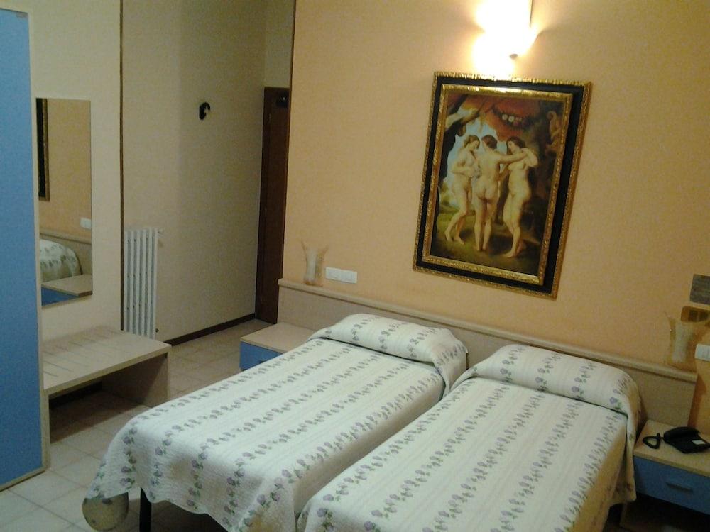 Hotel San Marco Reggio nell'Emilia Esterno foto